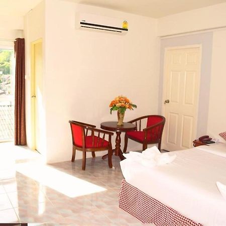 Hotel De Ratt Phuket Exterior foto