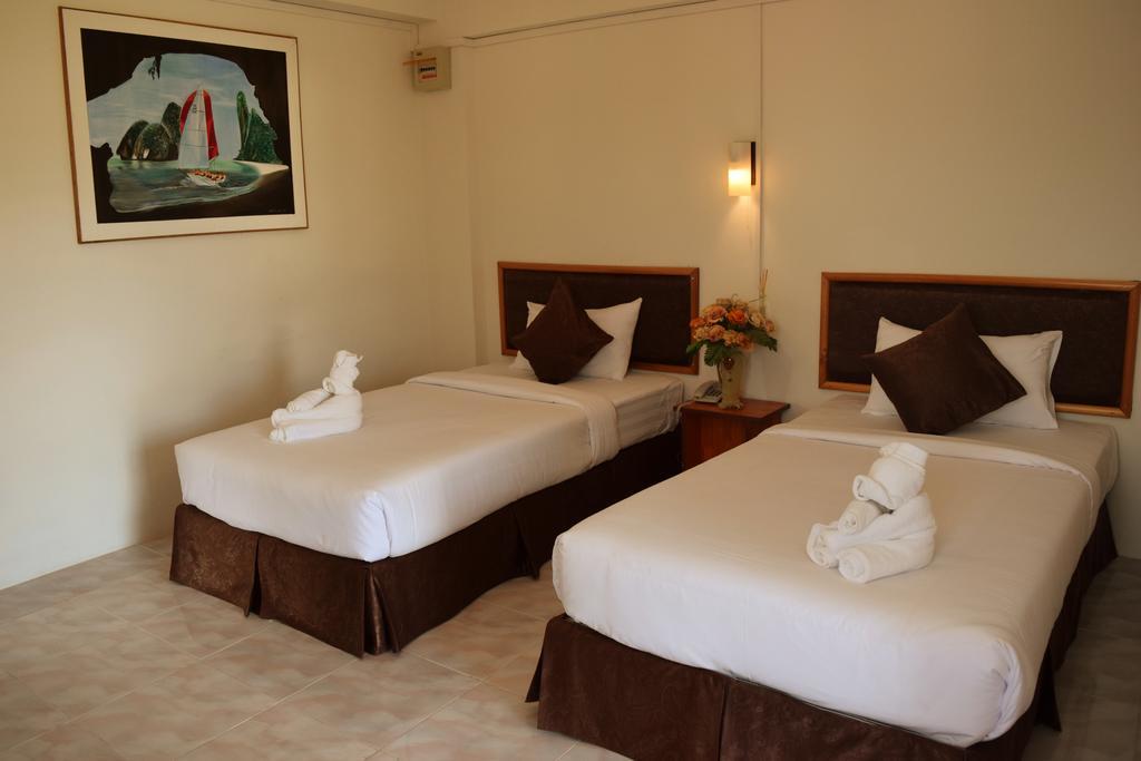 Hotel De Ratt Phuket Quarto foto